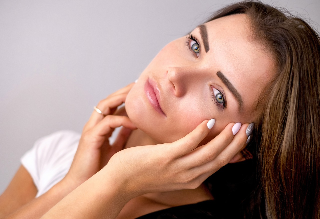 Já Experimentou Um Aparelho Que Faz Lifting Na Sessão?? Escolha: Radiofrequência Facial Ou  Corporal