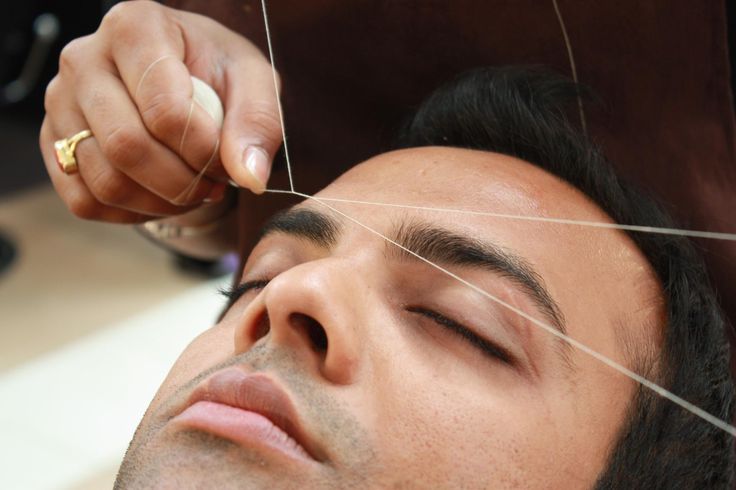 Depilação Facial Com Linha